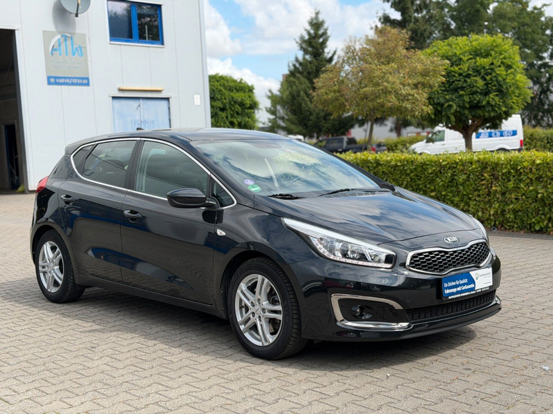 Kia Ceed / cee'd Garantie *Navi *Kamera*nur 65000 Km