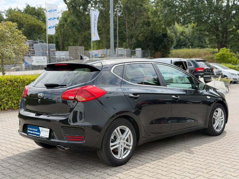 Kia Ceed / cee'd Garantie *Navi *Kamera*nur 65000 Km — photo 11