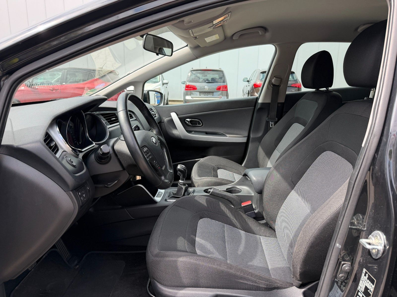 Kia Ceed / cee'd Garantie *Navi *Kamera*nur 65000 Km — photo 15