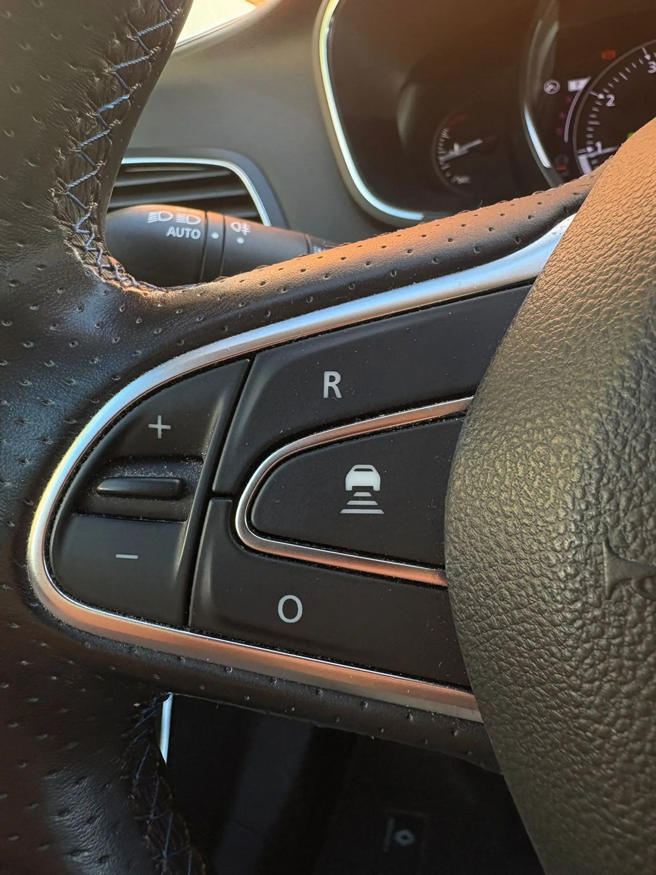Renault Megane Estate 1.3 TCe GT-Line — photo 12