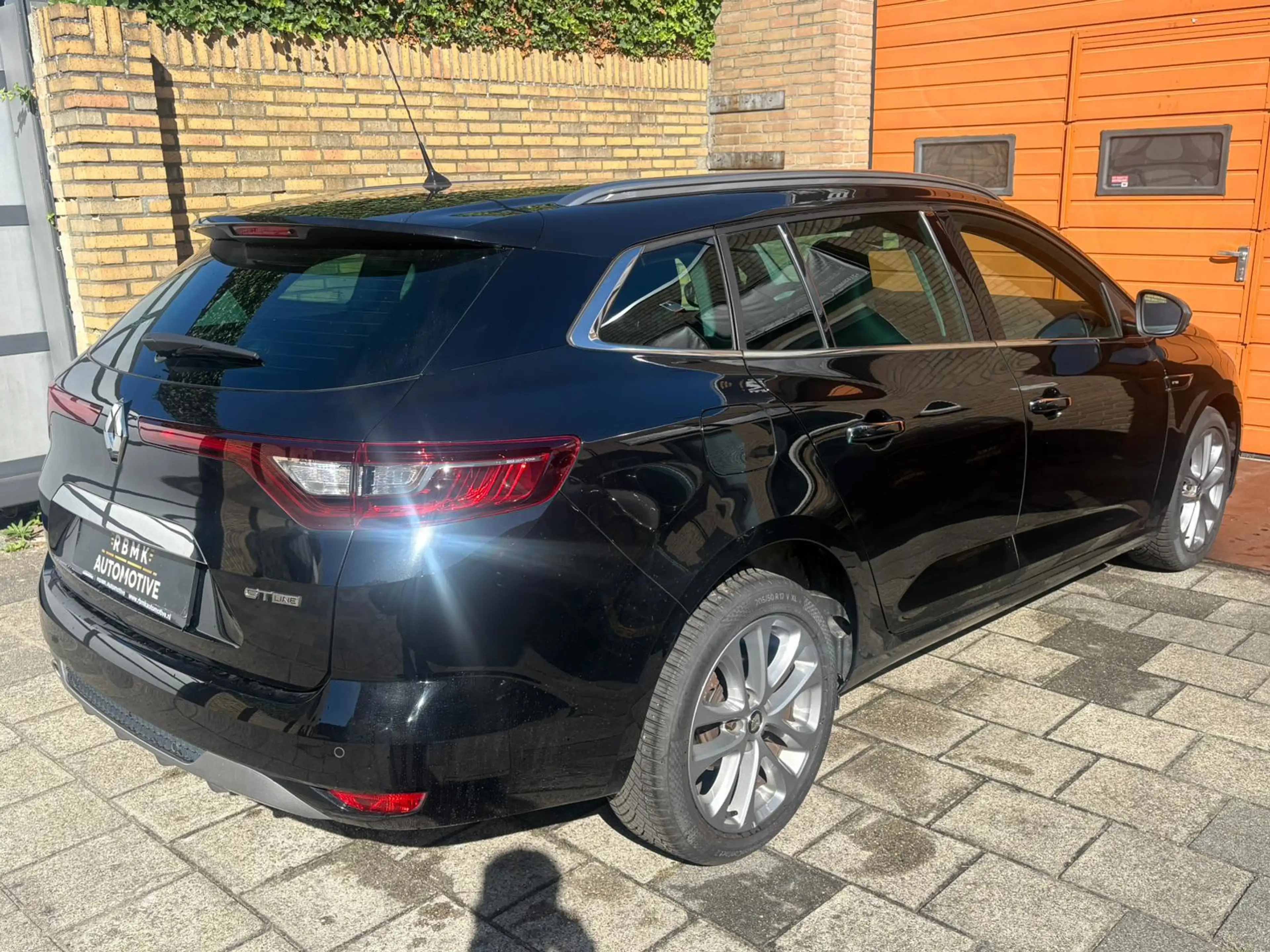Renault Megane Estate 1.3 TCe GT-Line — photo 2