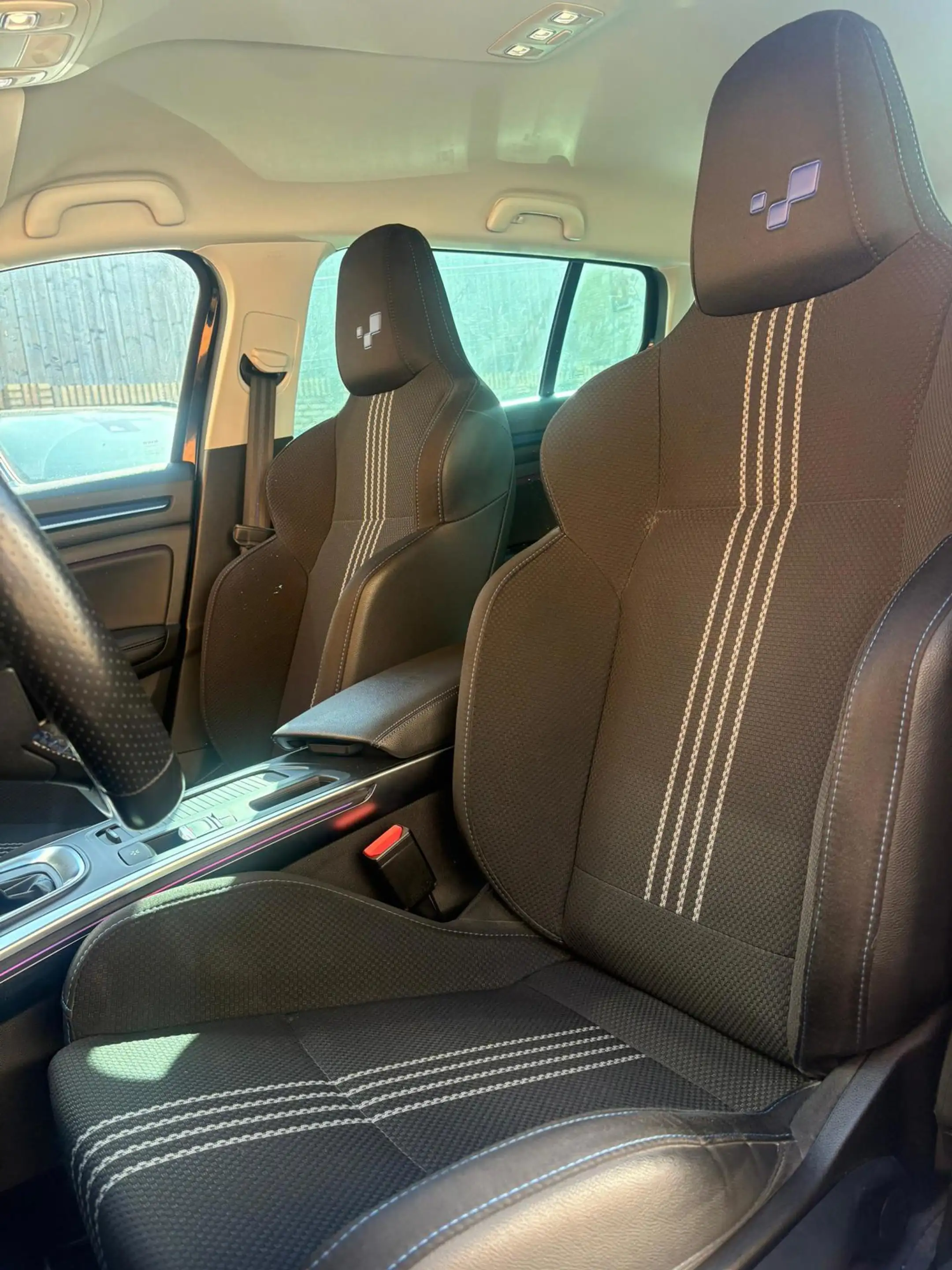 Renault Megane Estate 1.3 TCe GT-Line — photo 11