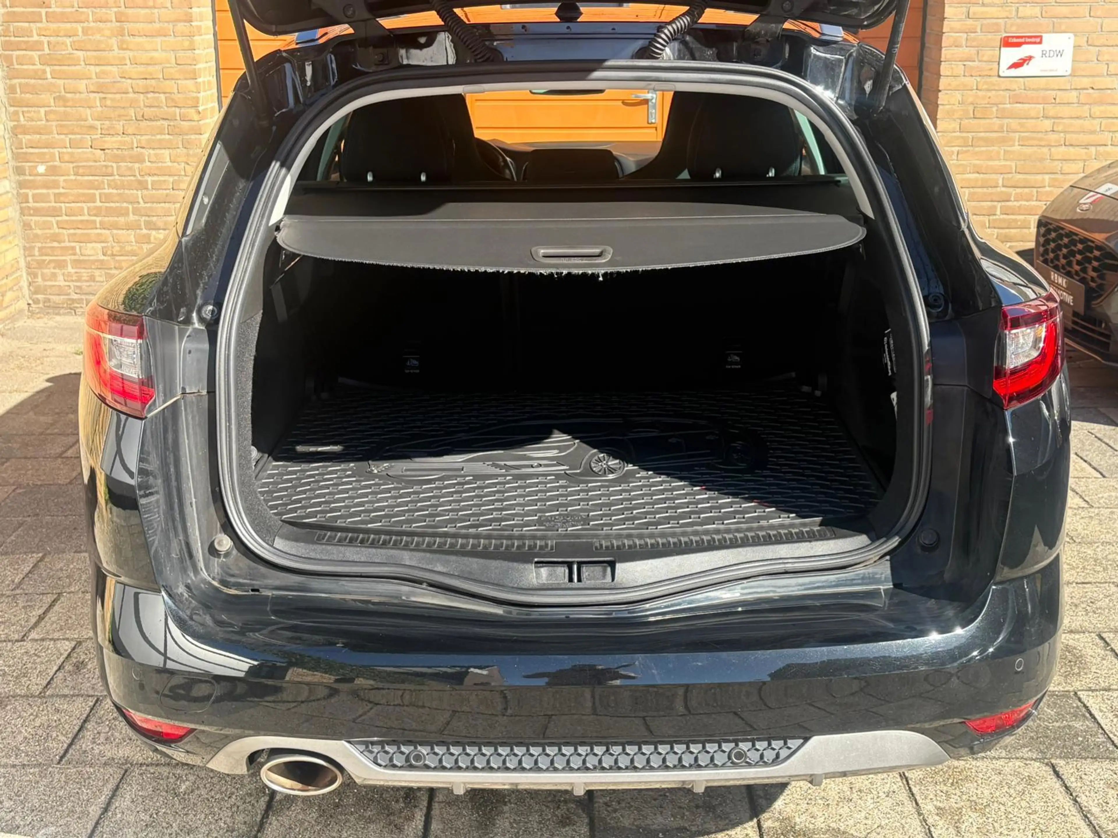 Renault Megane Estate 1.3 TCe GT-Line — photo 29