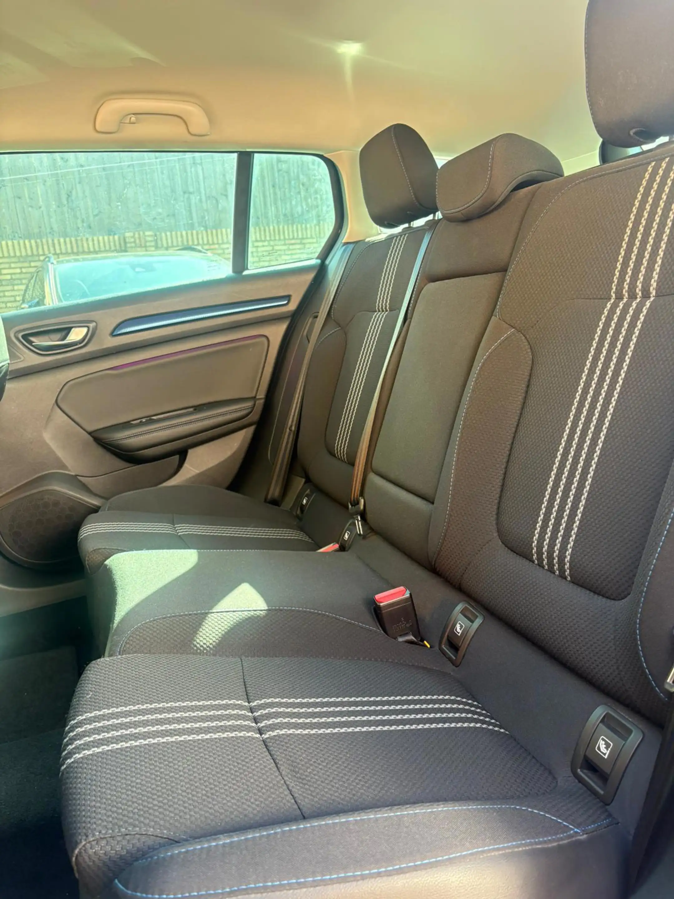 Renault Megane Estate 1.3 TCe GT-Line — photo 25