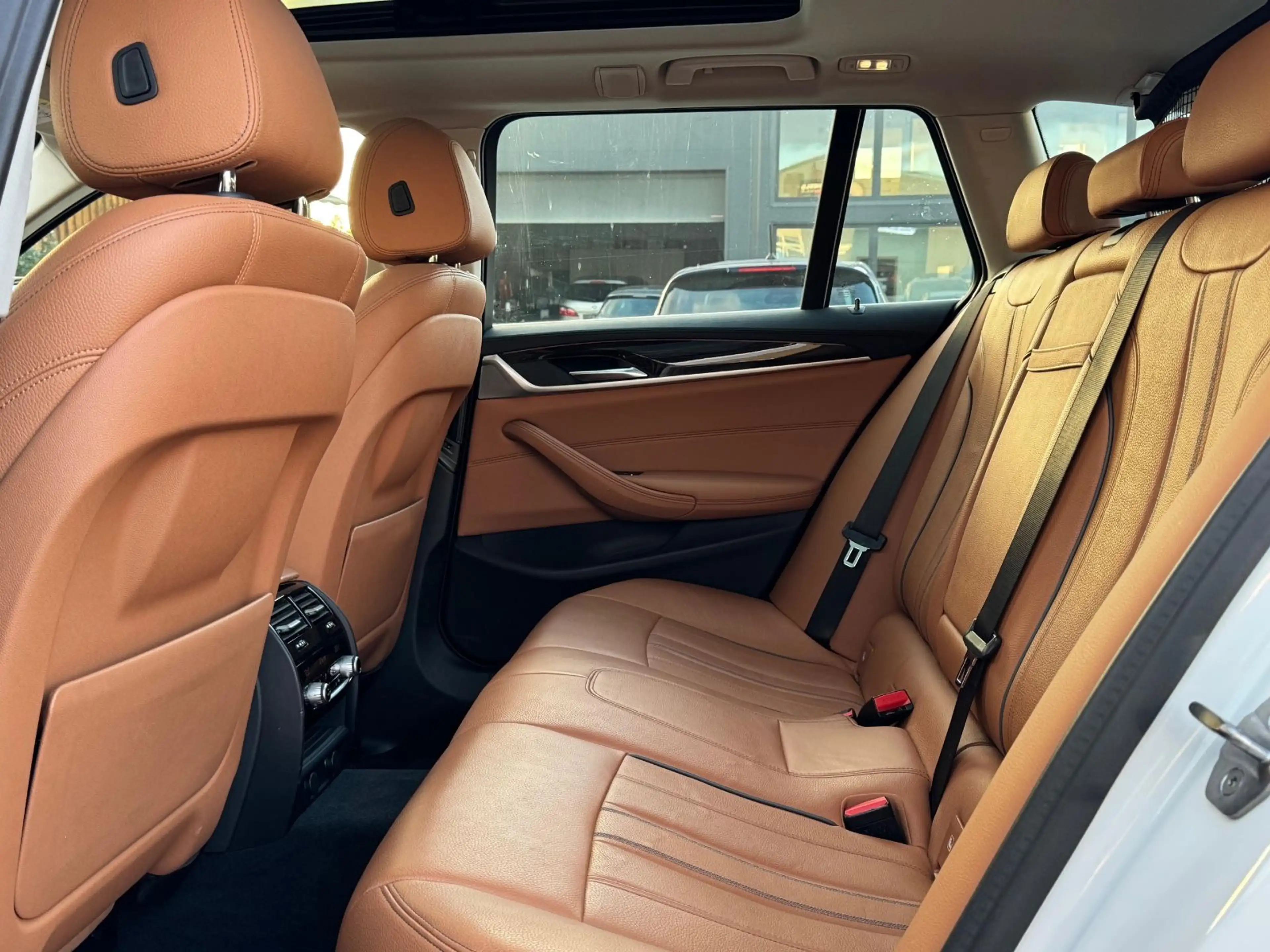 BMW 540 Touring 540 i xDrive Luxury Line Kam ACC — photo 23
