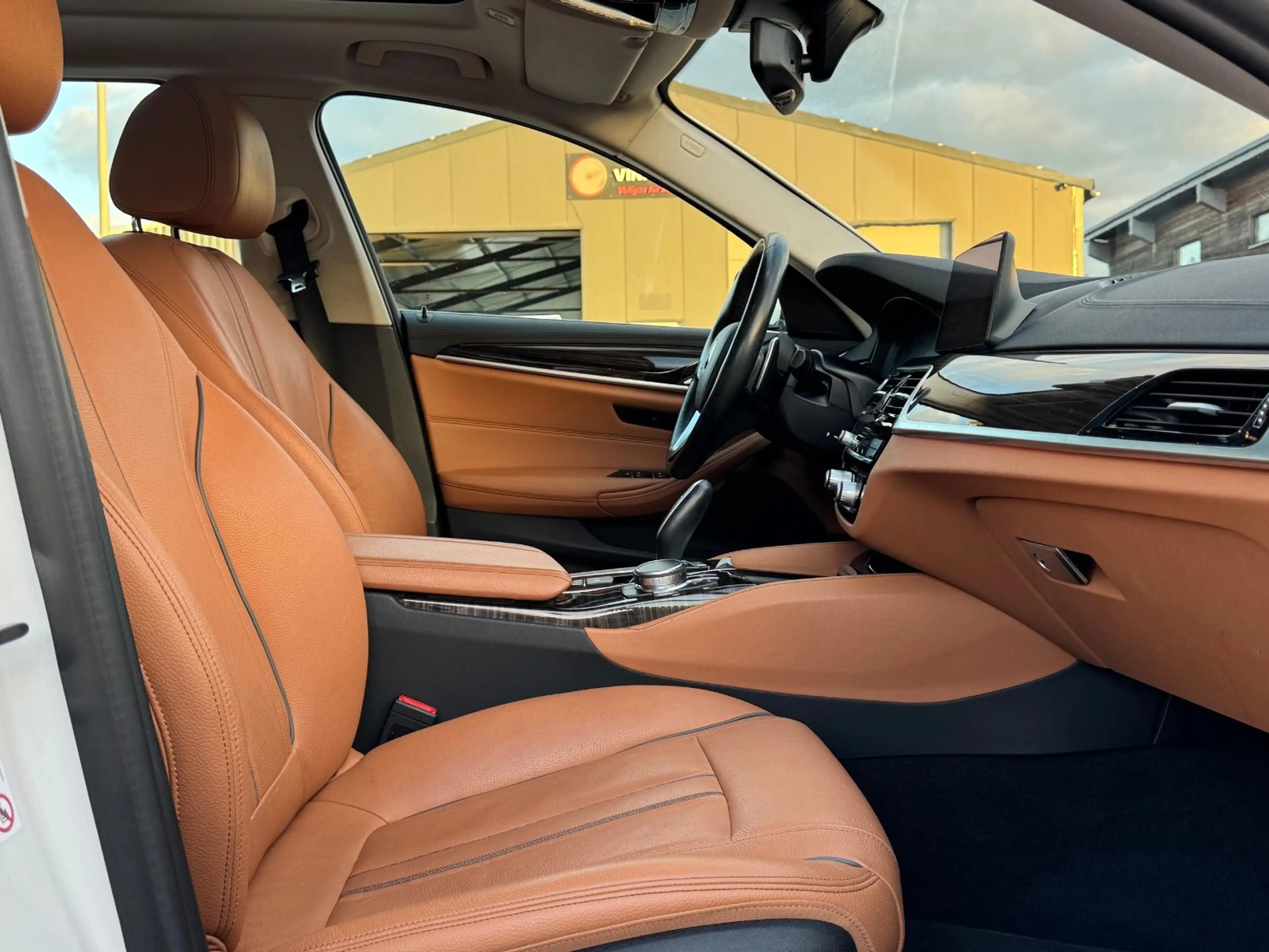 BMW 540 Touring 540 i xDrive Luxury Line Kam ACC — photo 31