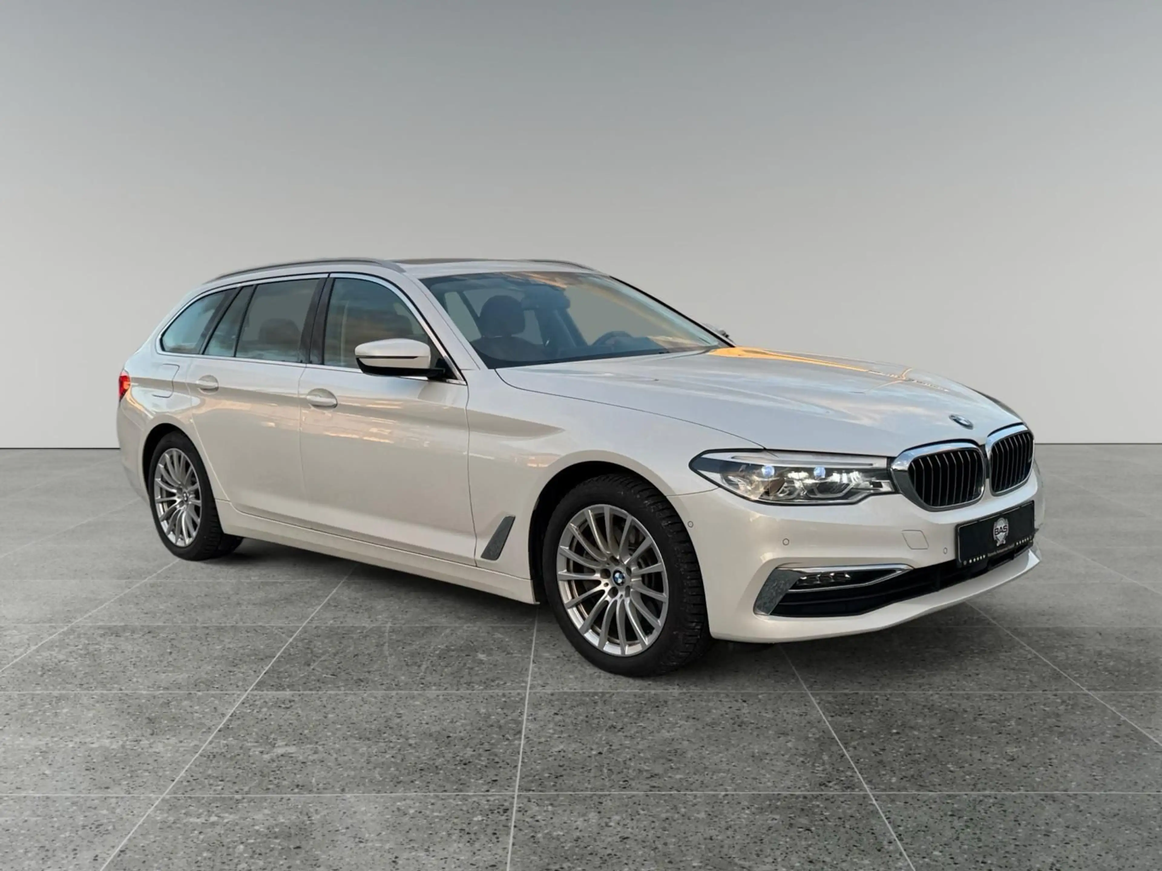 BMW 540 Touring 540 i xDrive Luxury Line Kam ACC — photo 3