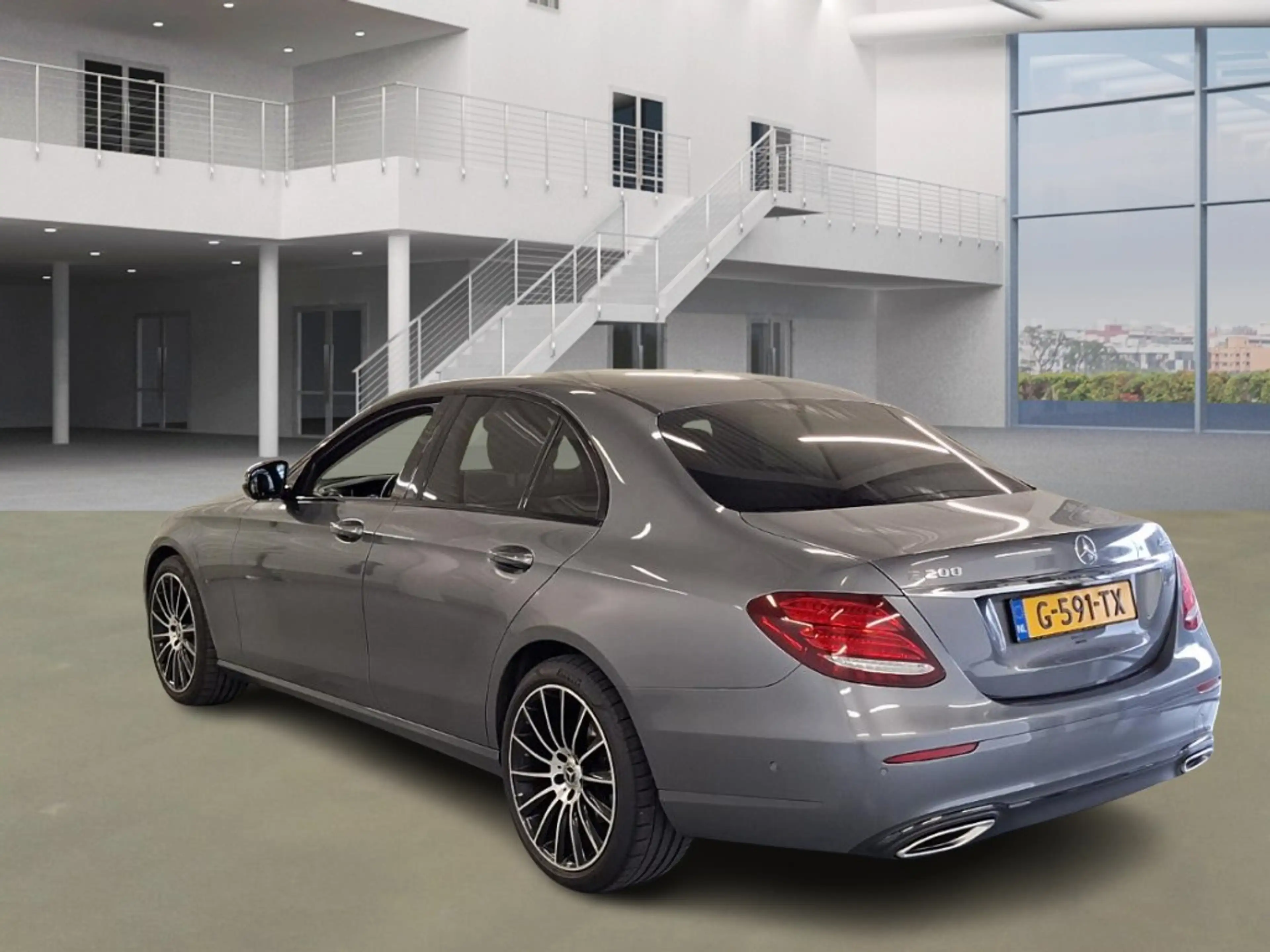 Mercedes-Benz E 200 4MATIC Premium Plus — photo 4