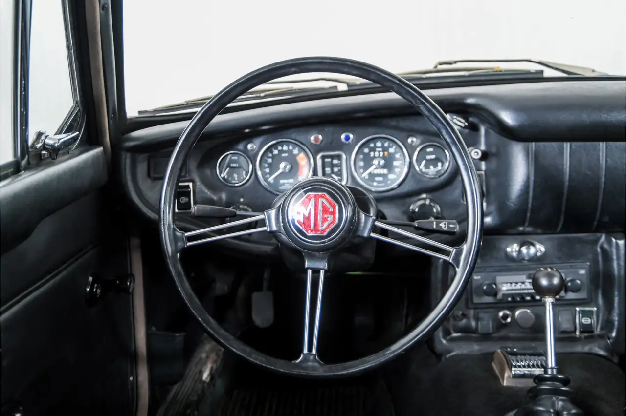 MG B type 1.8 GT, foto 8