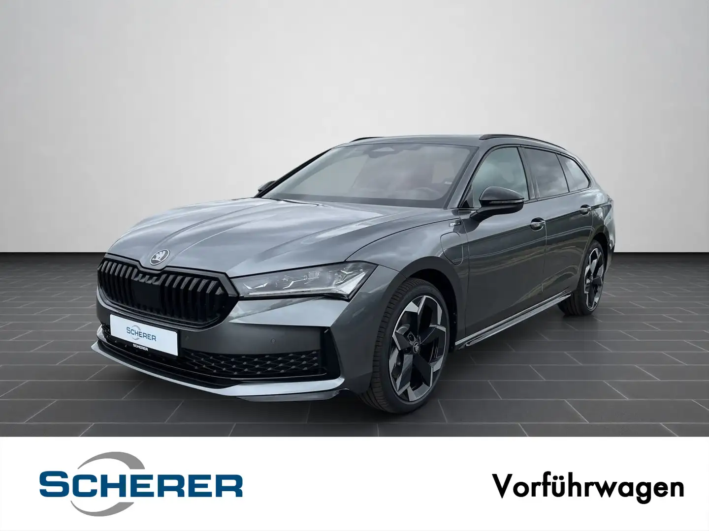 Skoda Superb Combi Sportline 1,5 TSI iV 6-Gang-DSG, AH Grau - 1