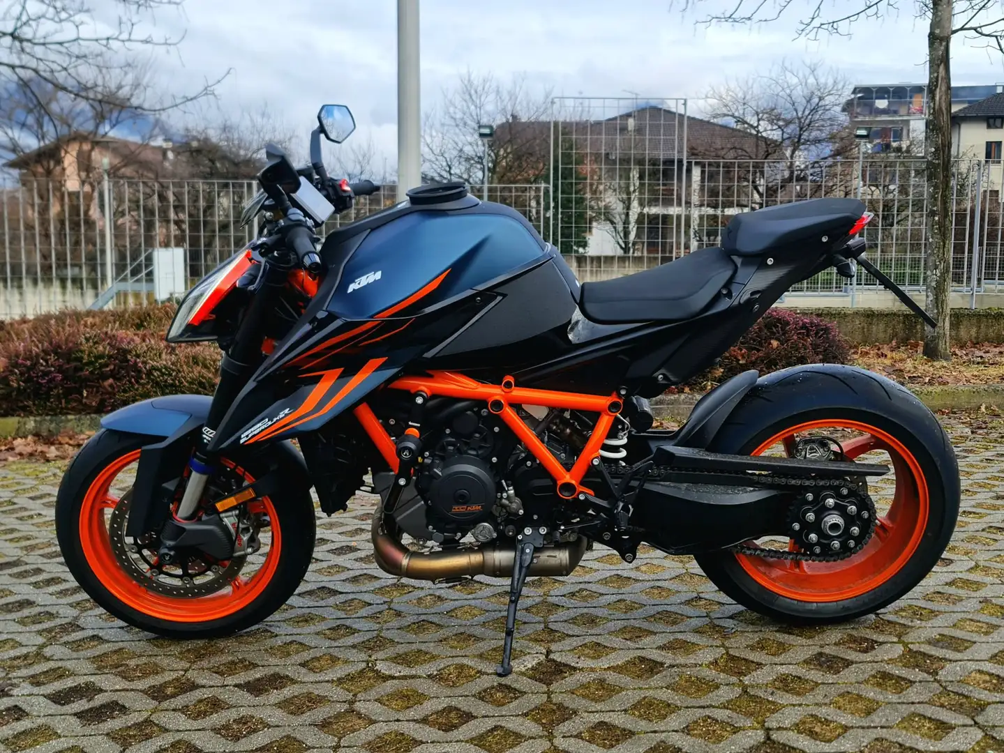 KTM 1290 Super Duke R EVO Bleu - 2