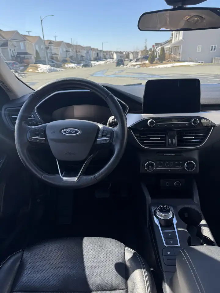 Ford Escape снимка Ford Escape