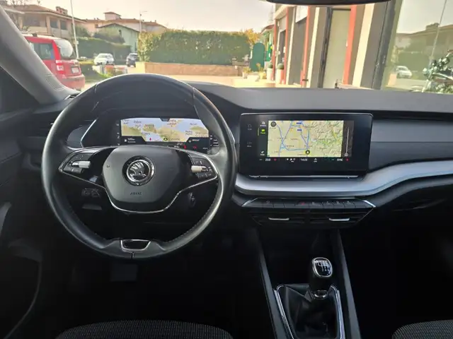 Skoda Octavia view 22