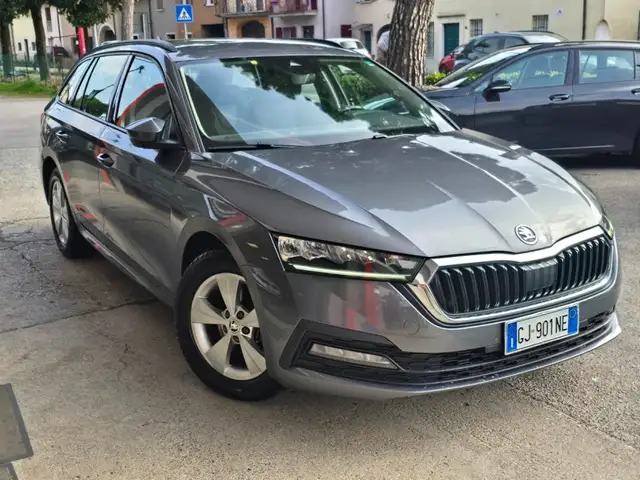 Skoda Octavia view 13