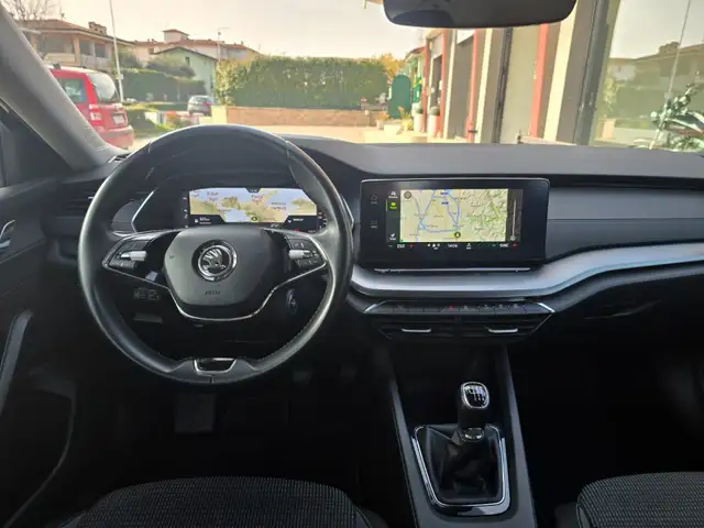 Skoda Octavia view 23