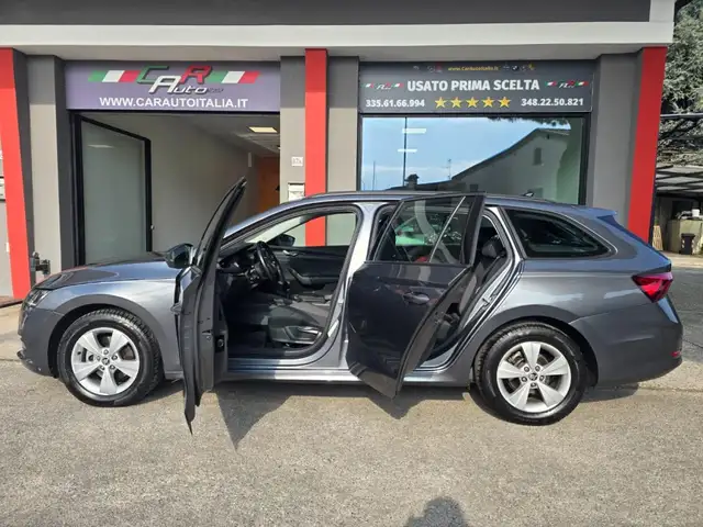 Skoda Octavia view 19
