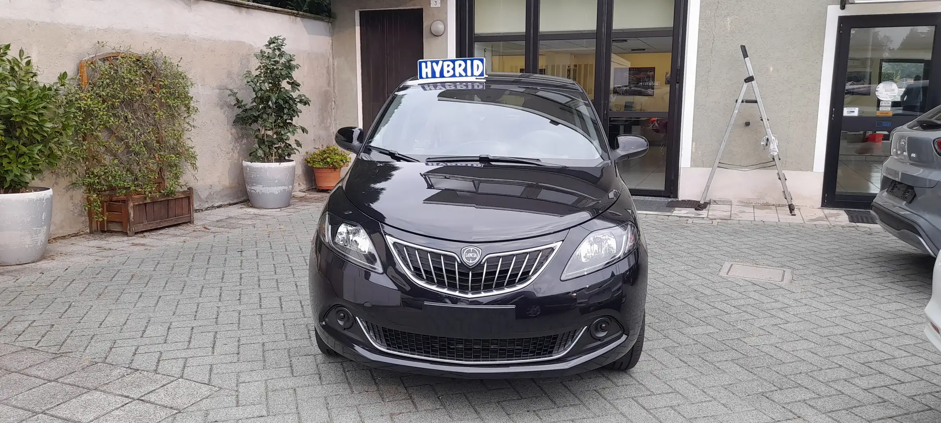 Lancia Ypsilon HYBRID  PLATINO  NEO PATENTATI!! Nero - 2