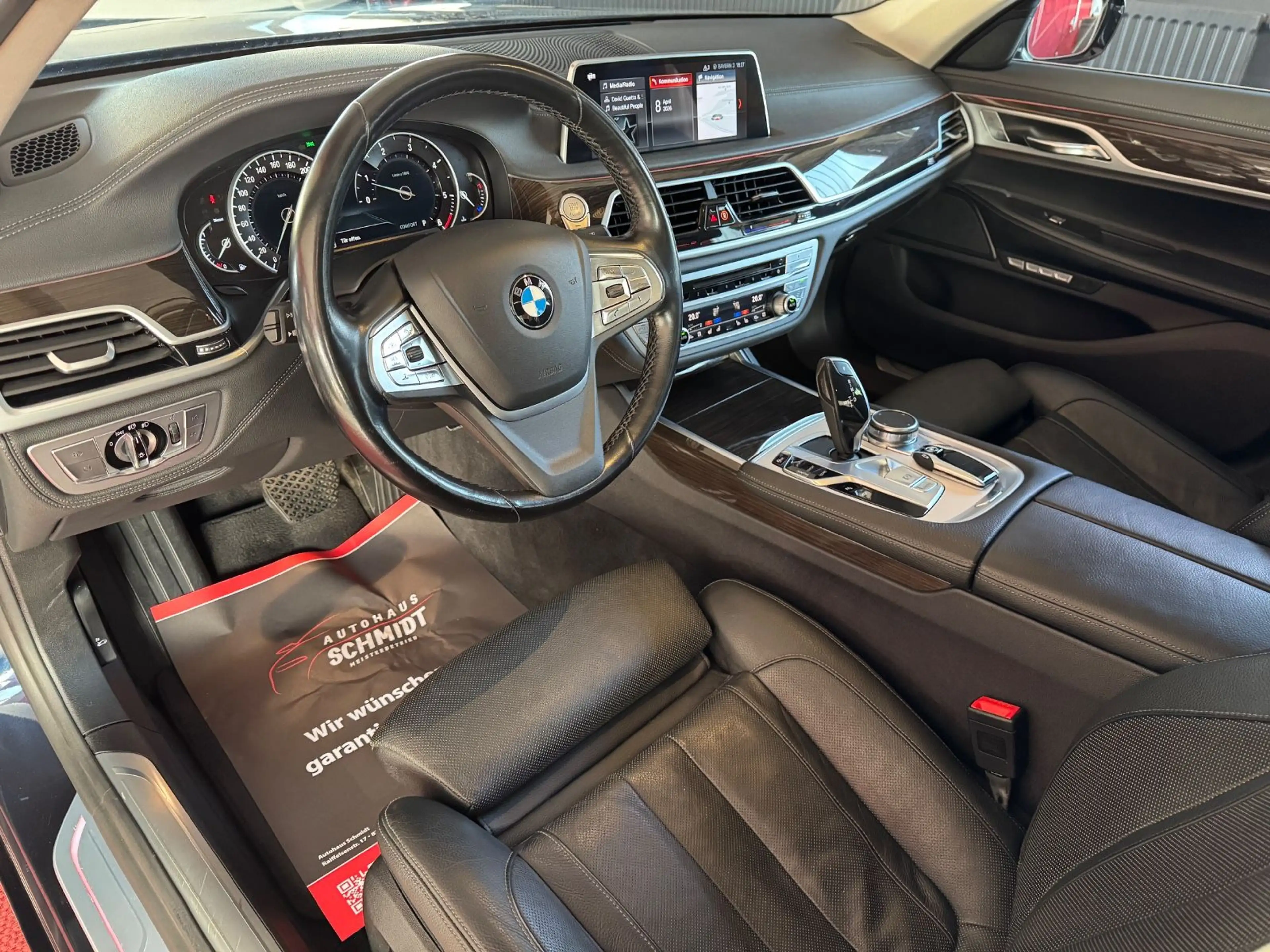 BMW 730 d xDrive Sitzlüftung DisplayKey Touch Command — photo 12