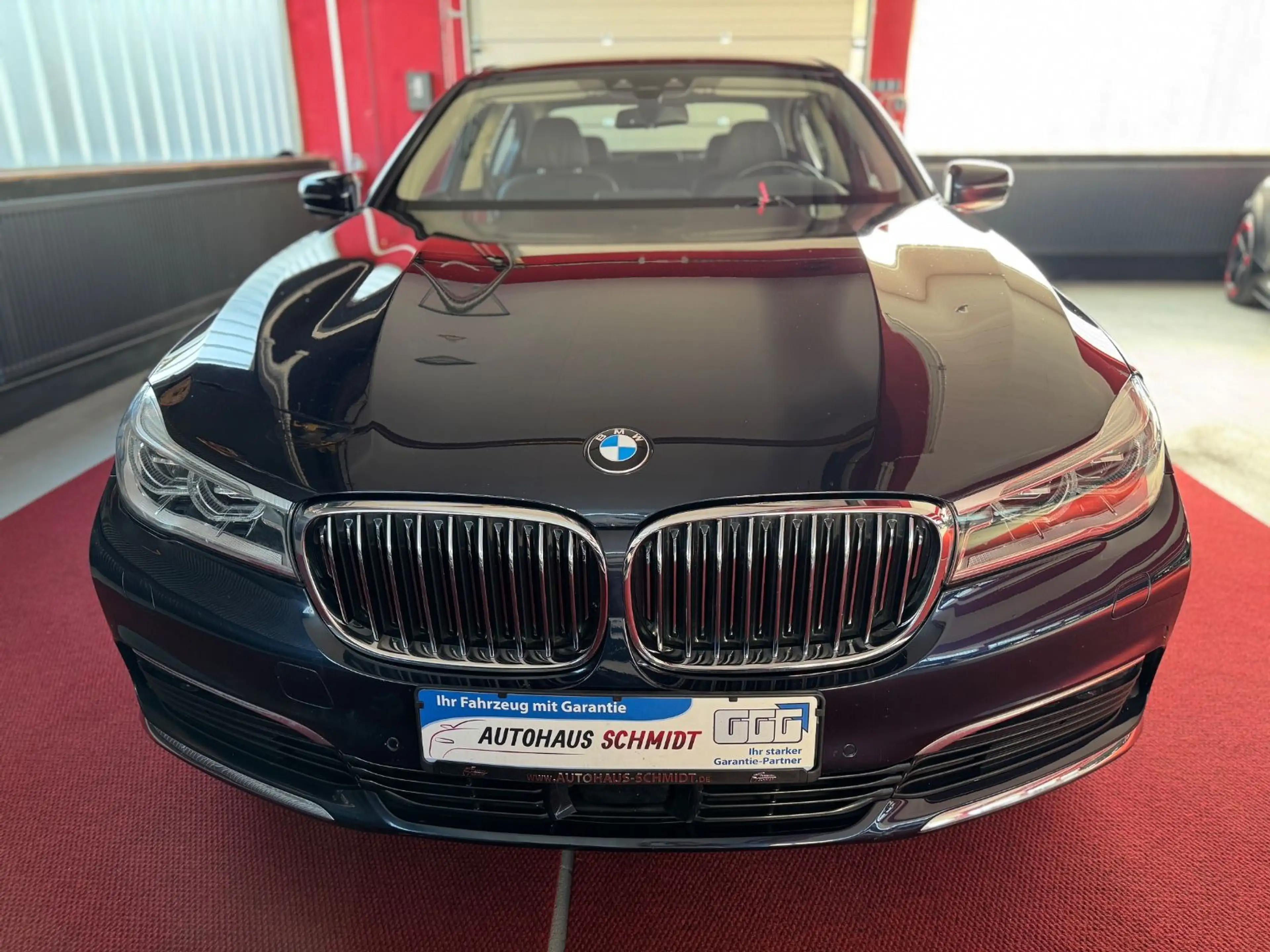 BMW 730 d xDrive Sitzlüftung DisplayKey Touch Command — photo 2