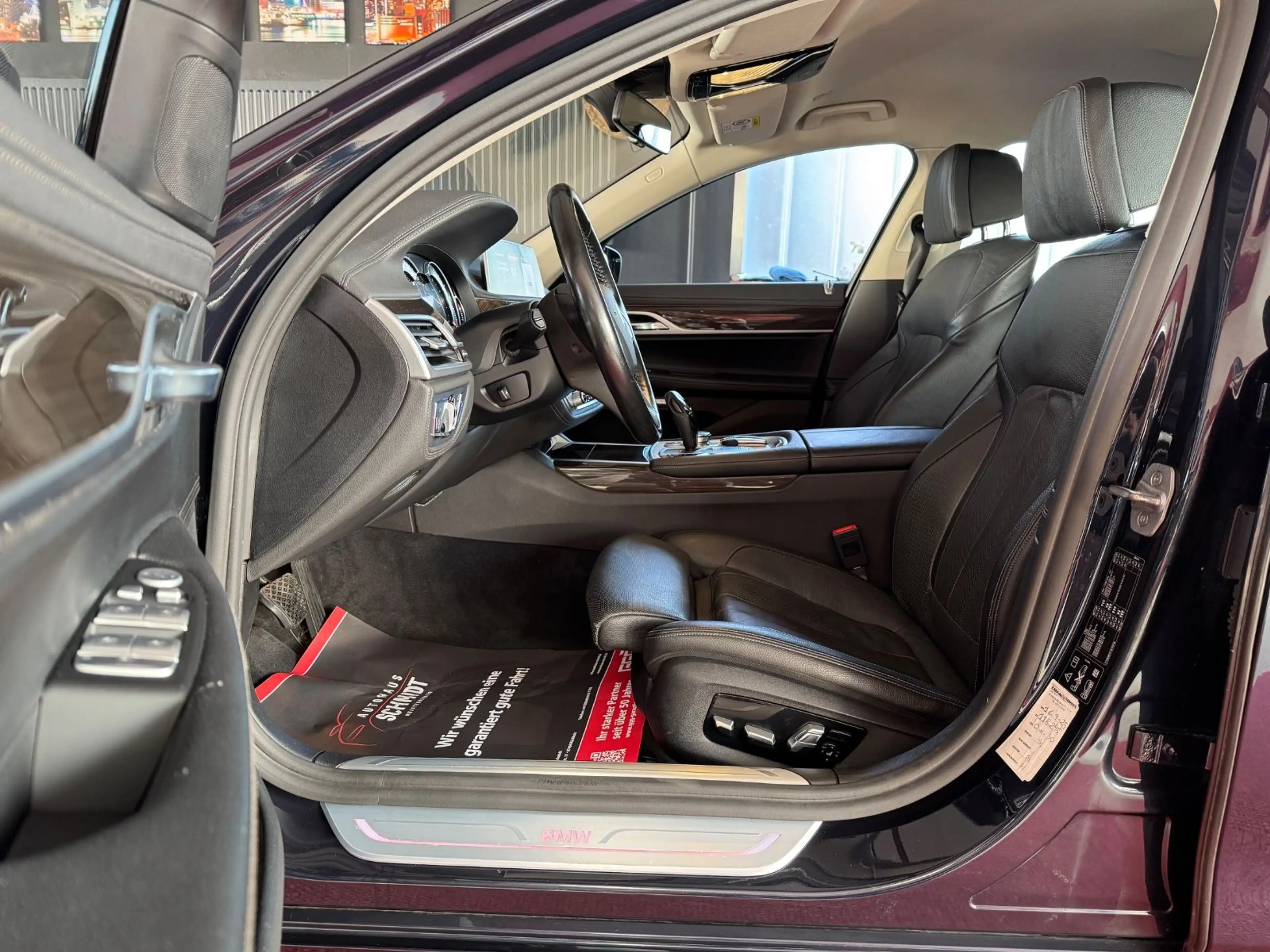 BMW 730 d xDrive Sitzlüftung DisplayKey Touch Command — photo 11