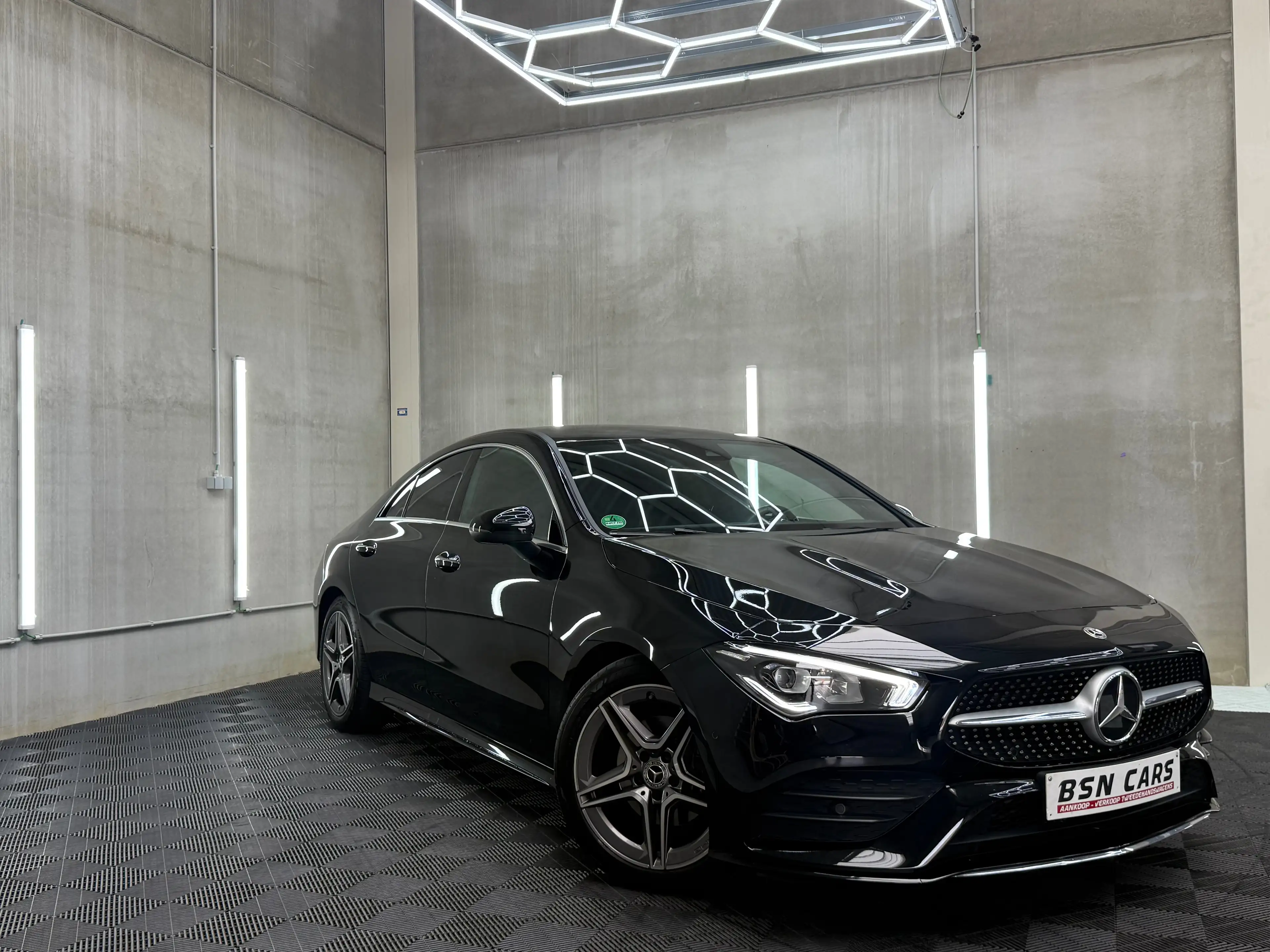 Mercedes-Benz CLA 180 /2.0MERCEDES/AMG/SFEER/CAMERA/DODEHOEK/GARANTIE