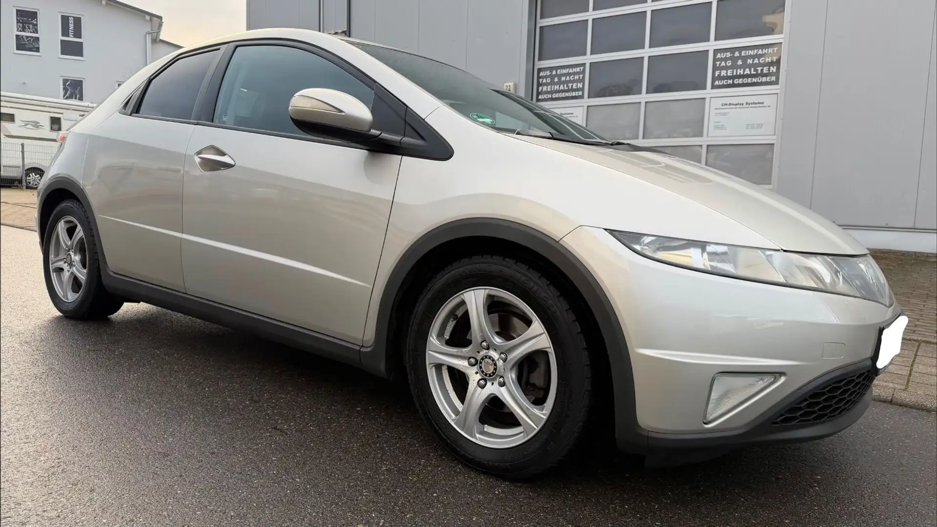 Honda Civic 1.8 AUTOMATIK TÜV,115.000KM,PDC,KLIMA,AHK Plateado - 2