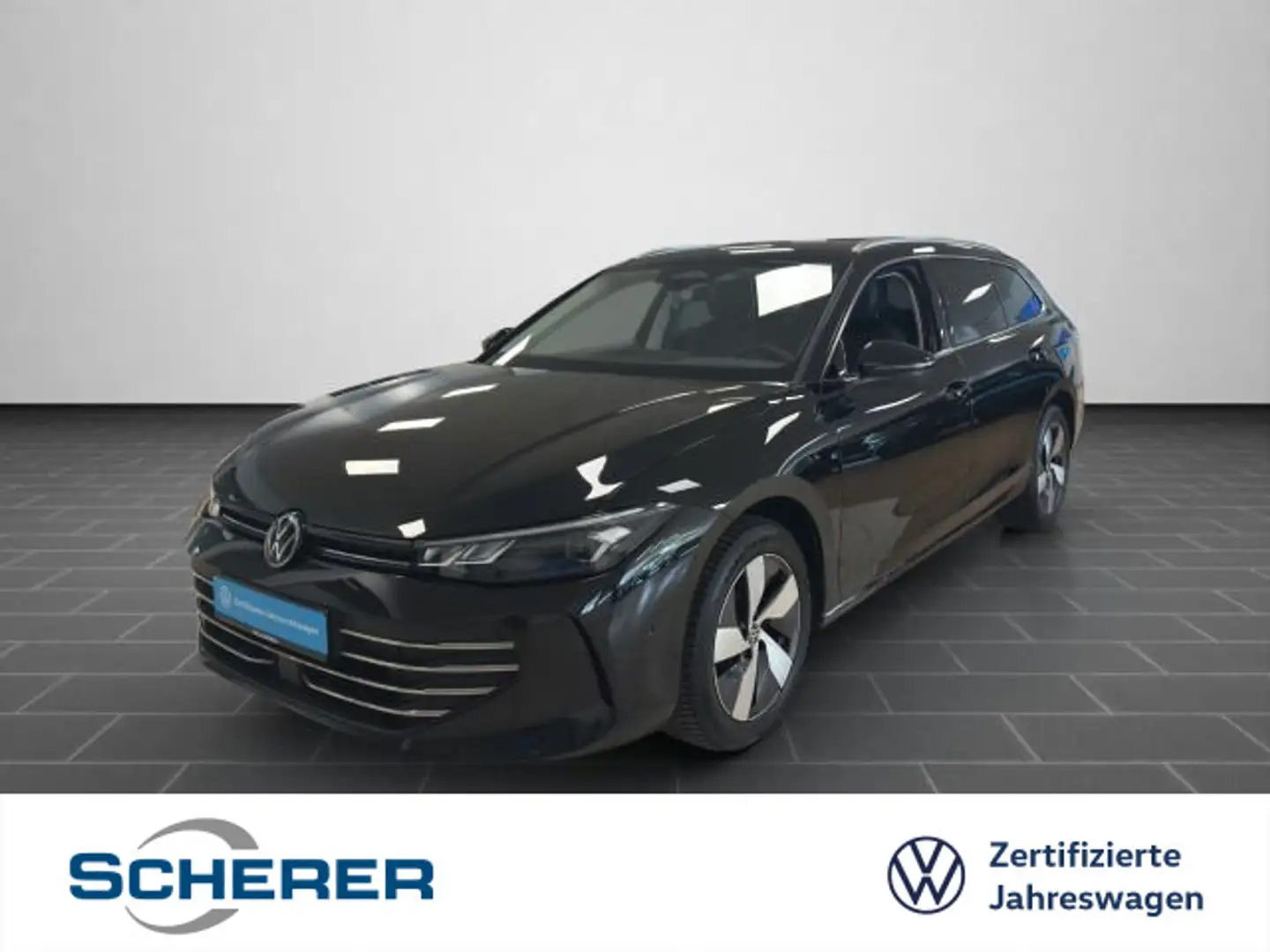 Volkswagen Passat Variant 1.5 eTSI Business DSG NAVI AHK RF Schwarz - 1