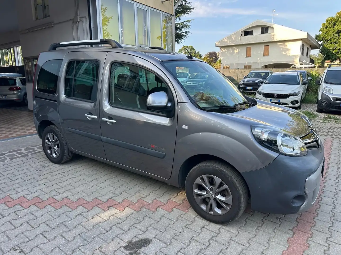 Renault Kangoo 1.5 dci 90cv fap - 2