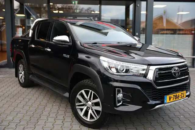 Toyota Hilux 2.4 D-4D DUBBEL CABIN LIMITED BE TREKKER A/T 5SITZ