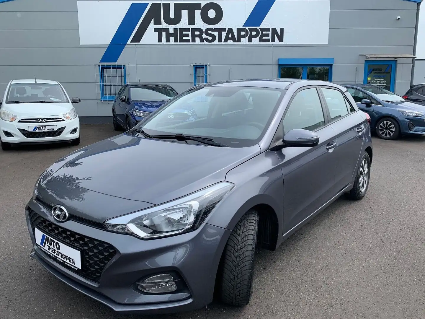 Hyundai i20 Trend 86PS Alu mit Allwetter/PDC/Sitzh./Temp Grau - 1
