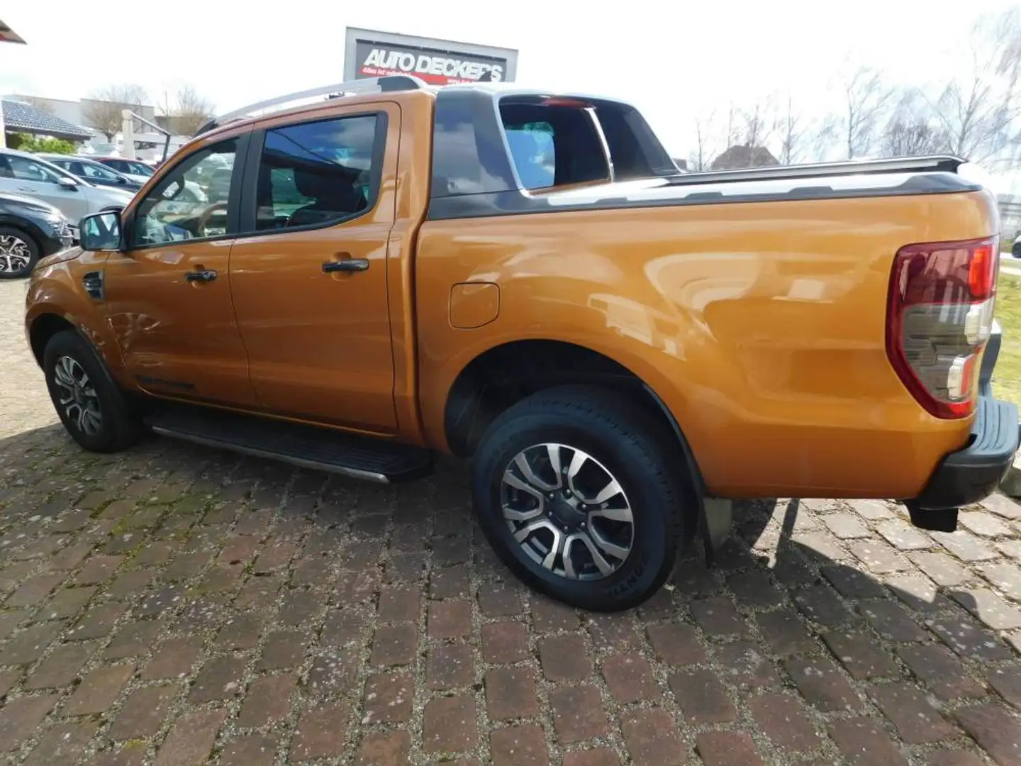 Ford Ranger 2,0 TDCI AUTO. PANTHER 4X4 DOKA EL.HECKROLLO Orange - 2