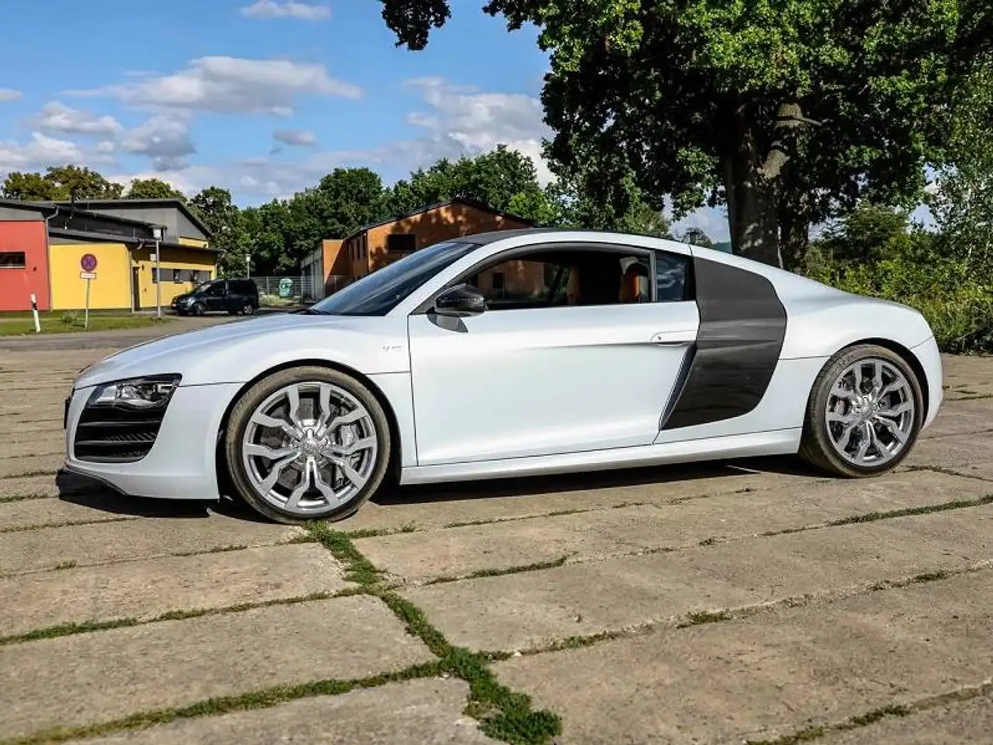 Audi R8 Suzuka Grey 1st hand Weiß - 1