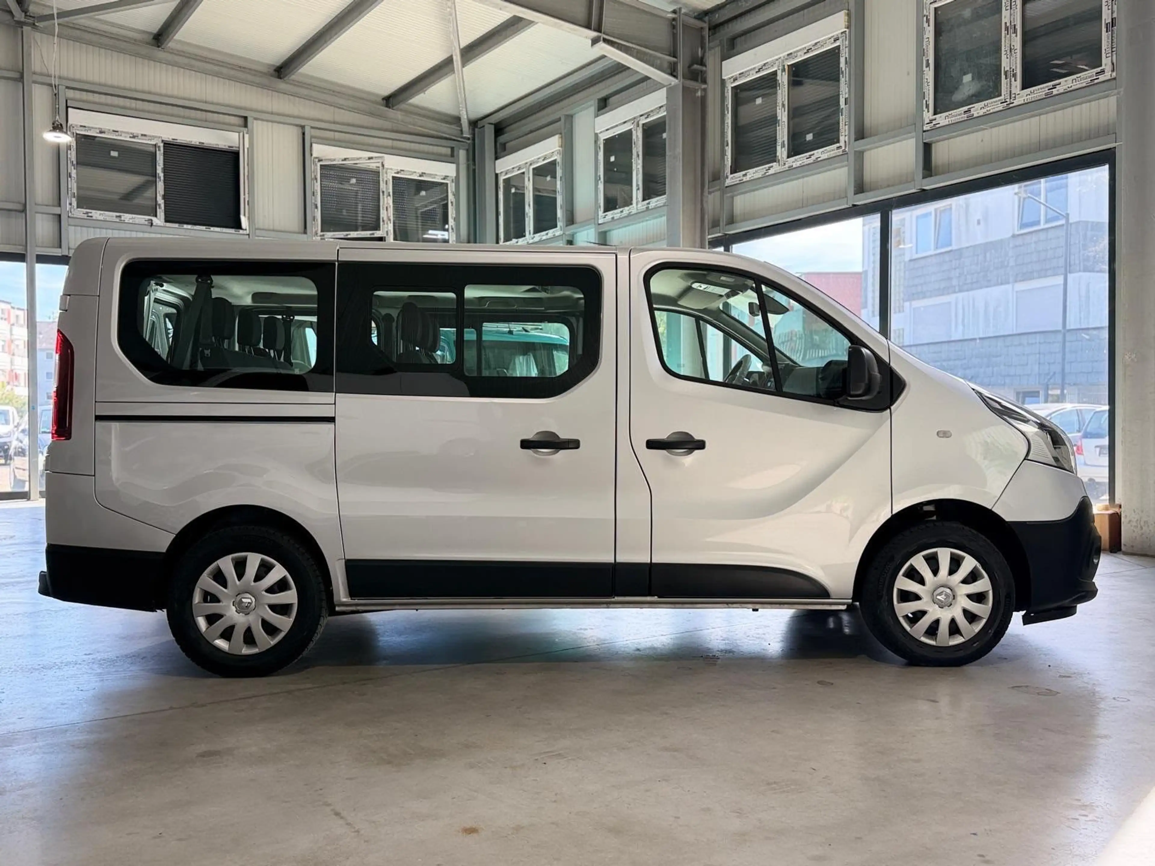 Renault Trafic Combi L1H1 Expression*9-SITZER*KLIMA*AHK — photo 5