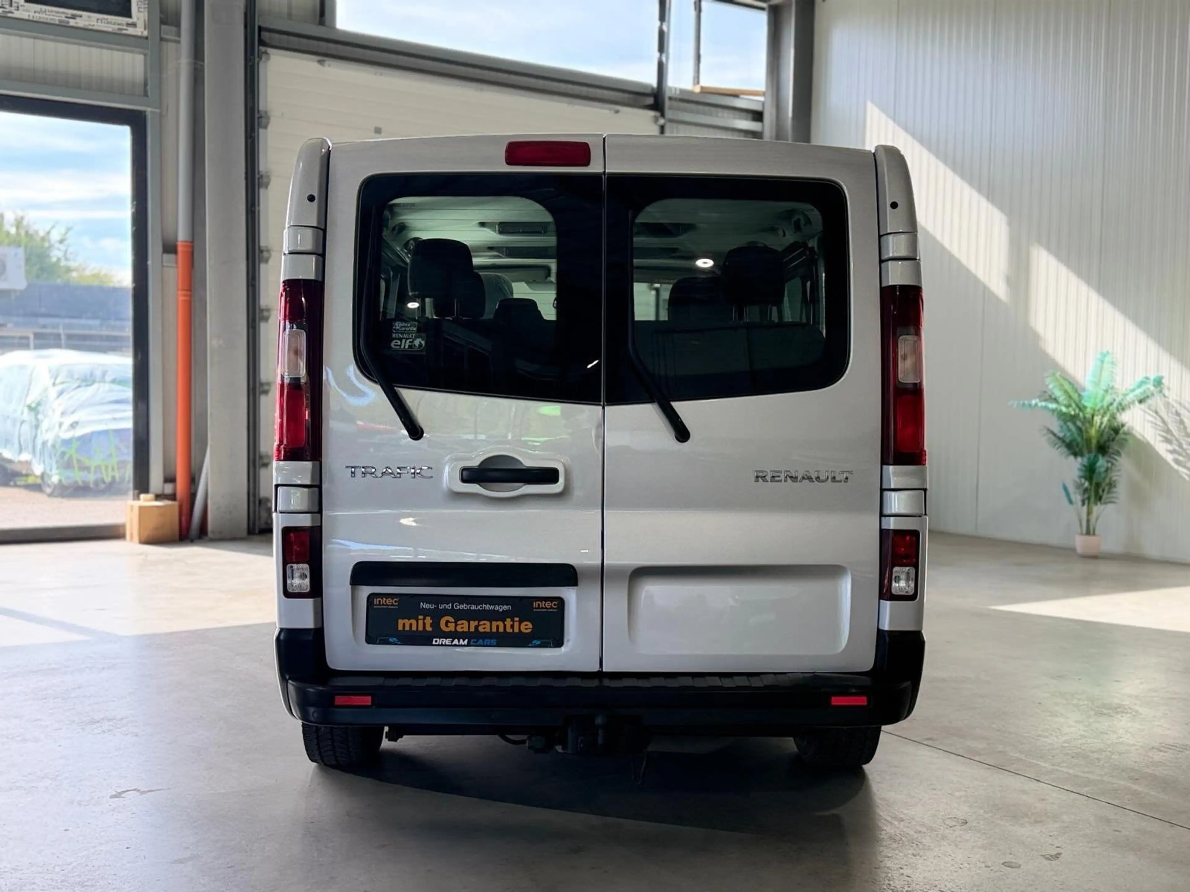 Renault Trafic Combi L1H1 Expression*9-SITZER*KLIMA*AHK — photo 8