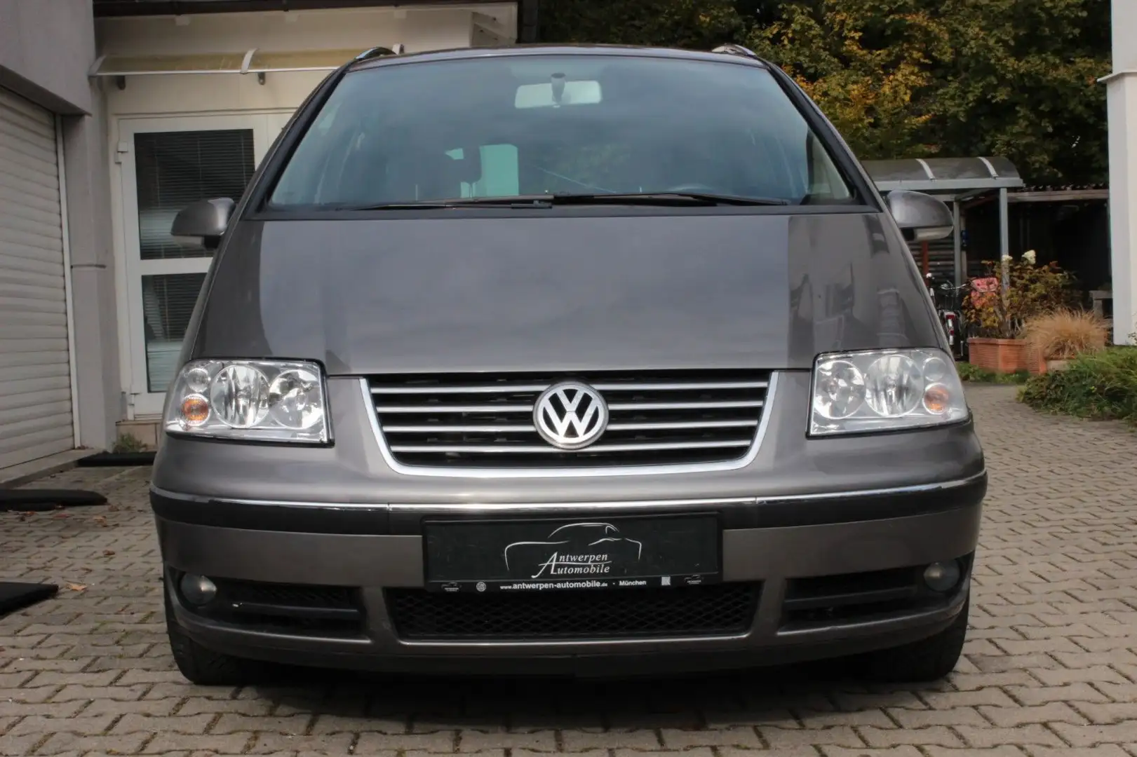 Volkswagen Sharan 2,0TDI*7M*Freestyle*Navi*Klimaauto*1.Hd*Org65tkm Grau - 2