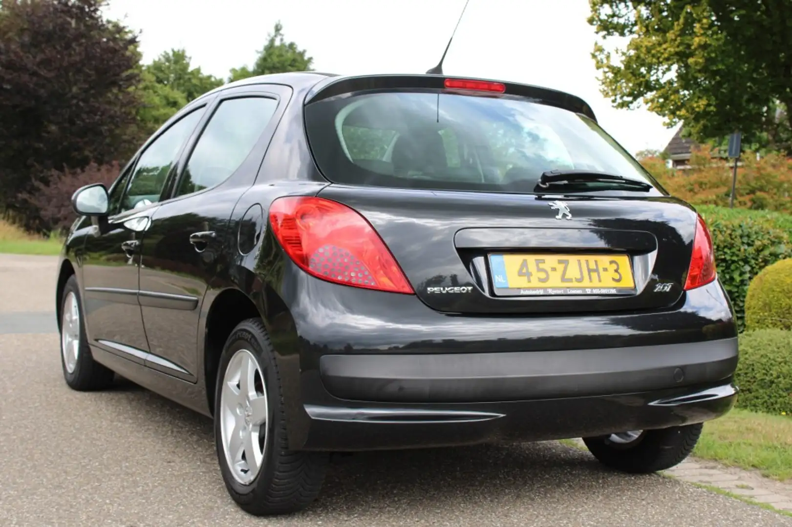 Peugeot 207 1.4 VTi 95pk XS 5-deurs airco/lm velgen Zwart - 2