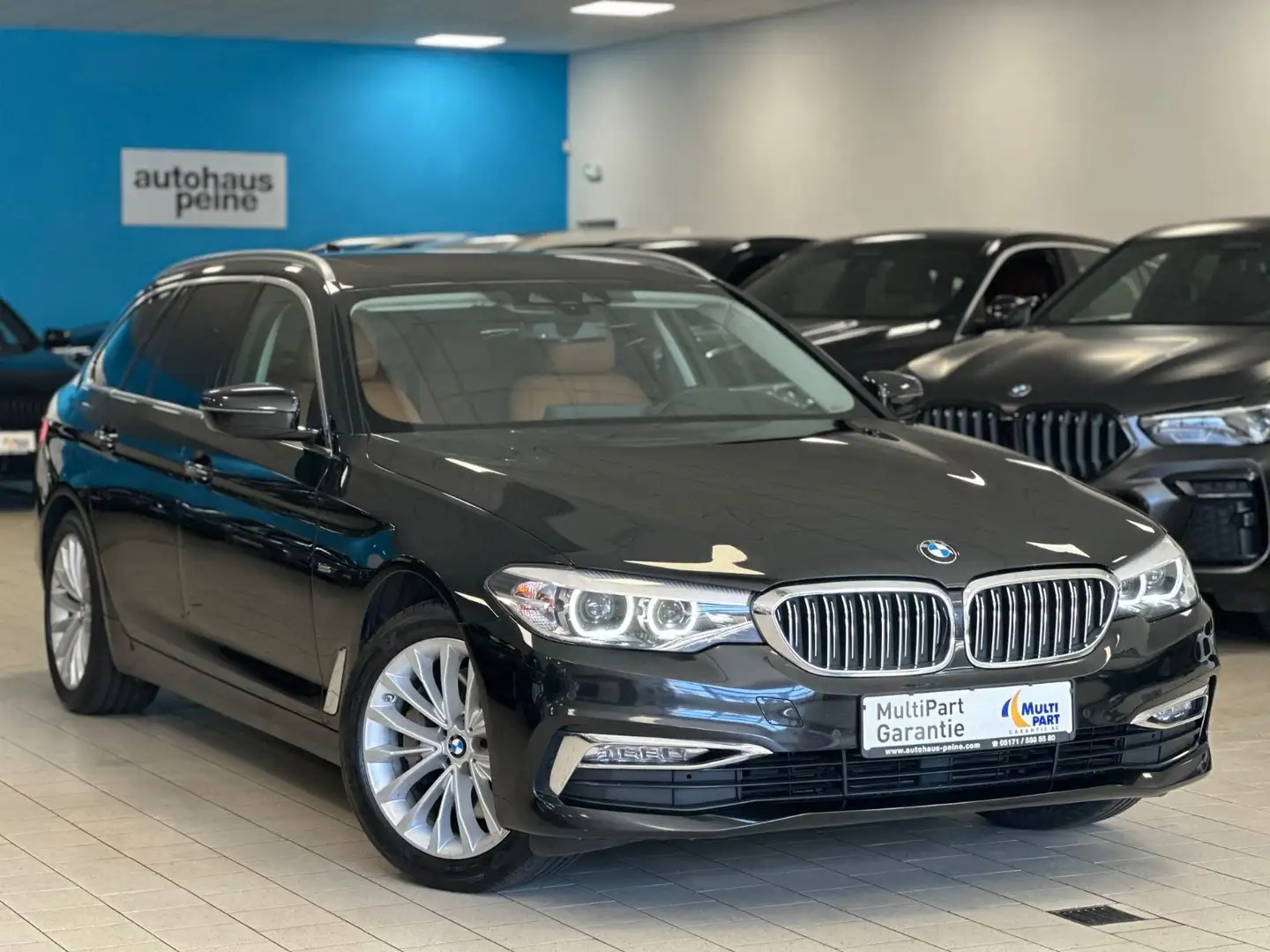 BMW 530 dxD/Aut/NaviProf/HUD/AHK/Panor/LEDer/G31/LuxL Schwarz - 1