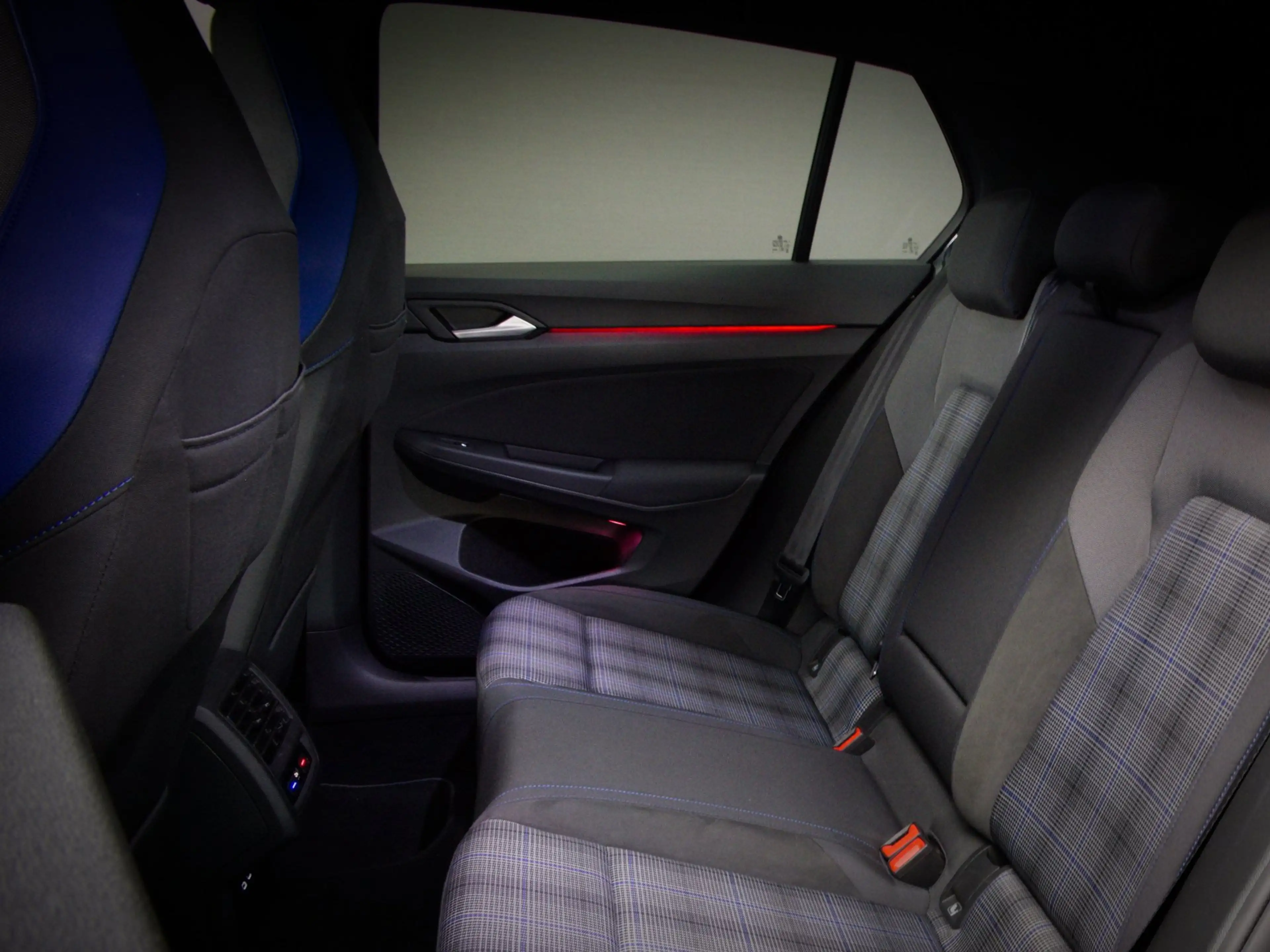 Volkswagen Golf GTE 1.4 eHybrid (IQ-LIGHTS, SFEERVERLICHTING, ADAPTIVE — photo 8