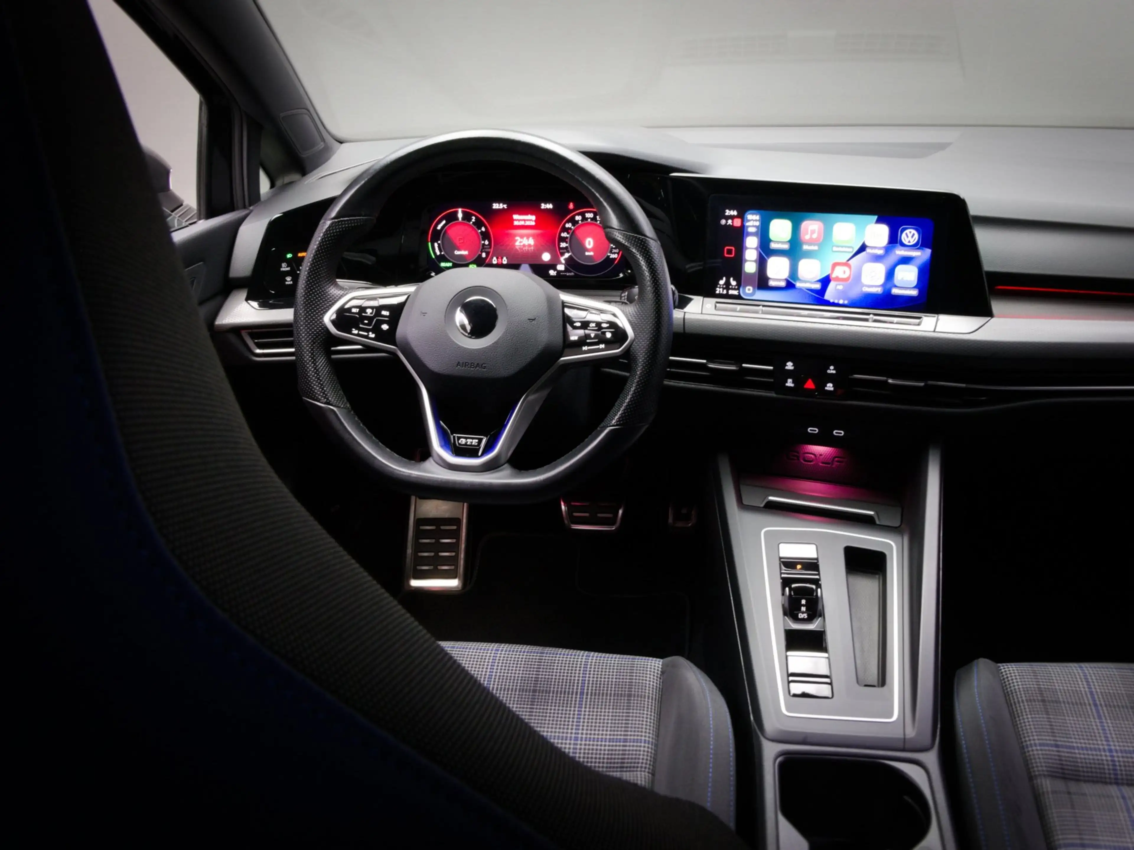 Volkswagen Golf GTE 1.4 eHybrid (IQ-LIGHTS, SFEERVERLICHTING, ADAPTIVE — photo 21