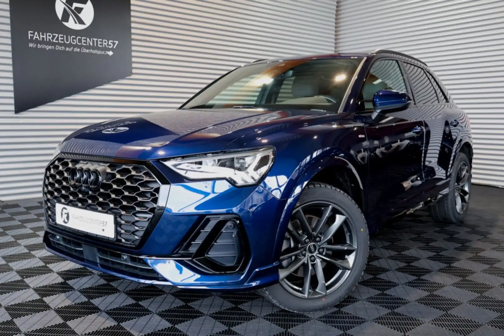 Audi Q3 45 TFSI QUATTRO S Line/CARPLAY/360/PANO/SONOS Bleu - 1