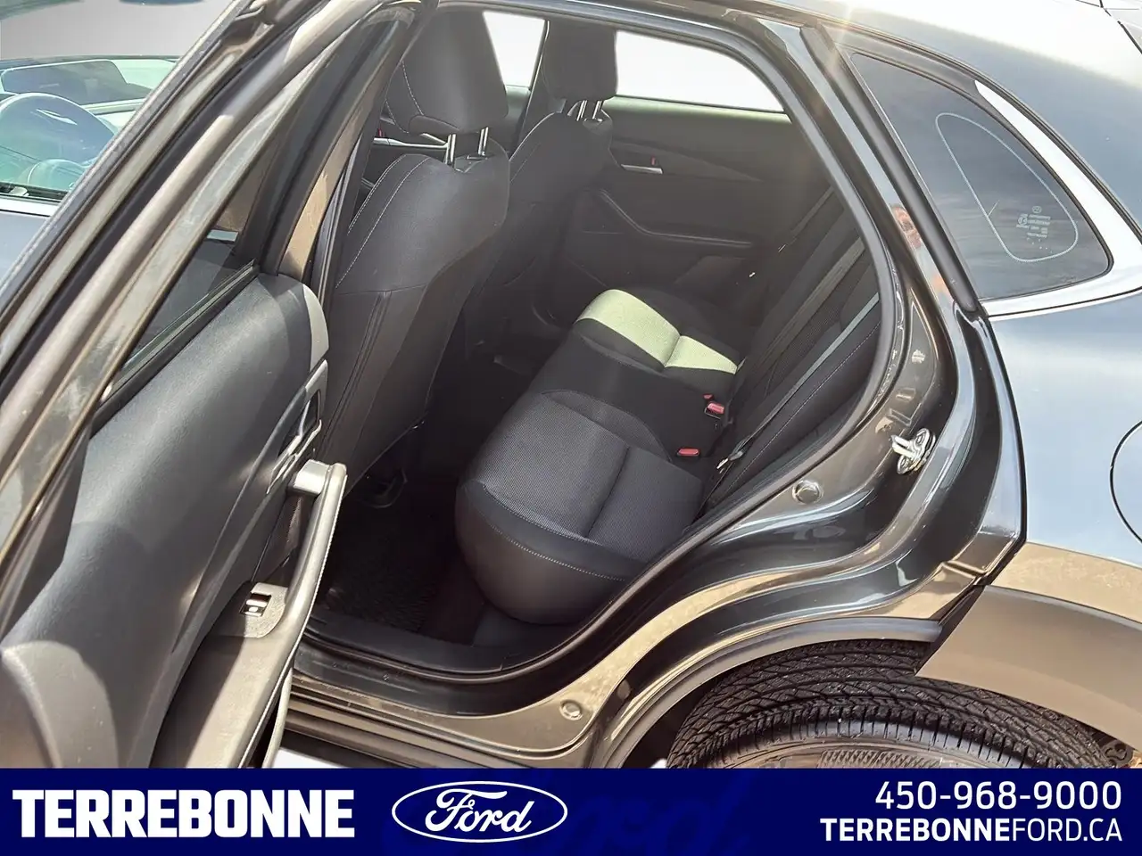 Mazda CX-30 photo Mazda CX-30