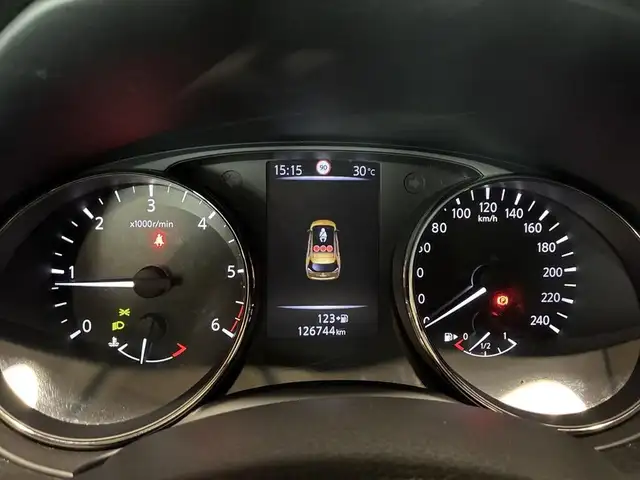 Nissan X-Trail view 16