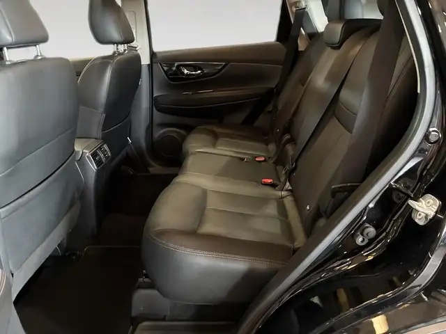 Nissan X-Trail view 8