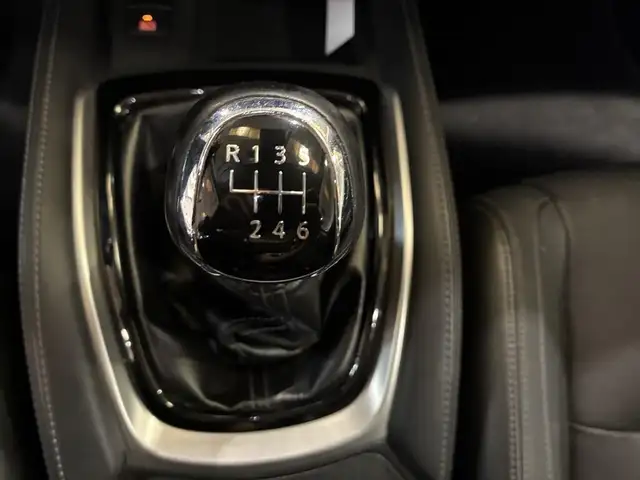 Nissan X-Trail view 12