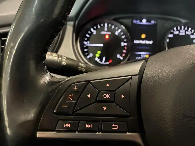 Nissan X-Trail view 13