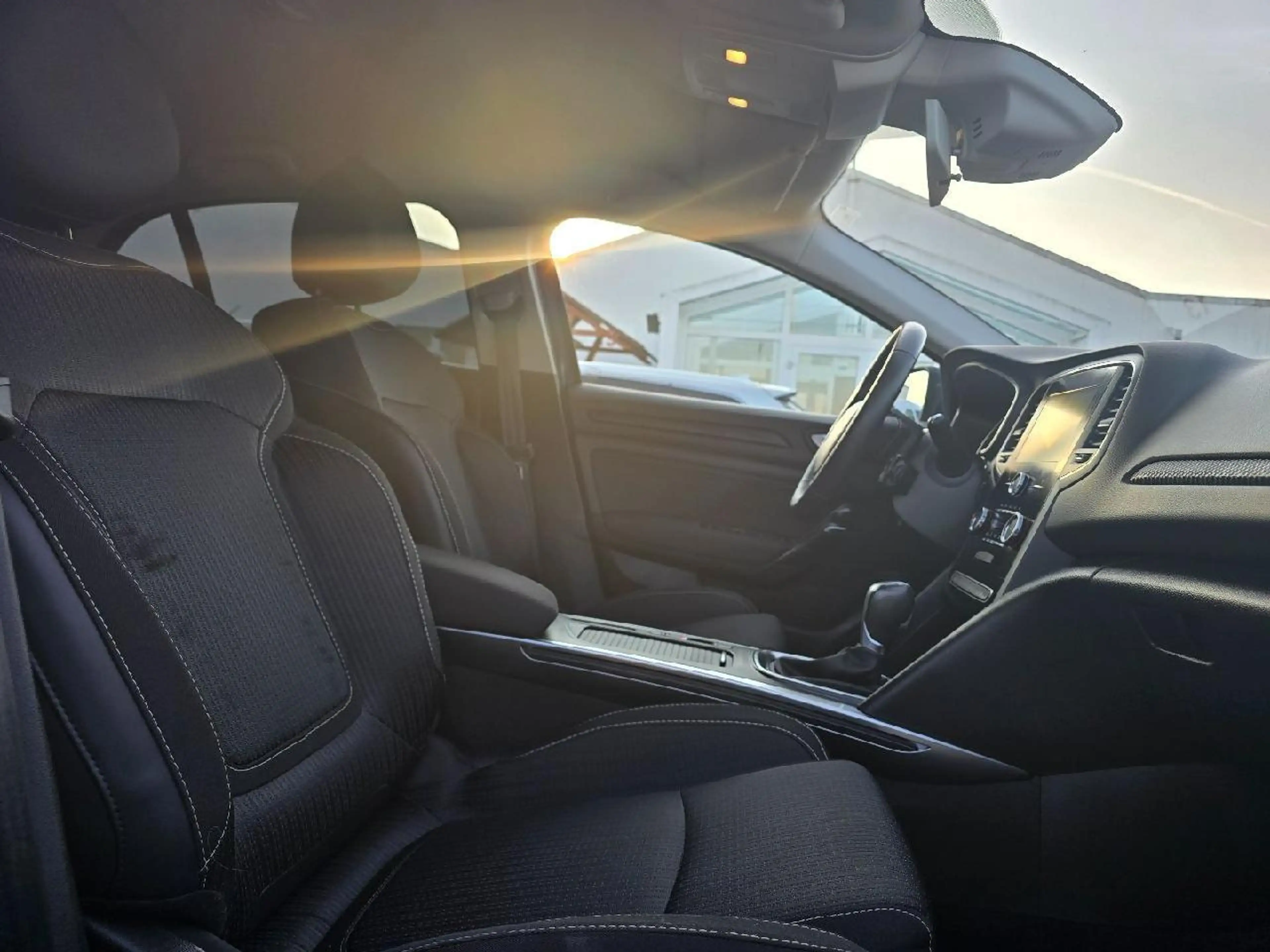 Renault Megane IV BUSINESS Edition T — photo 5