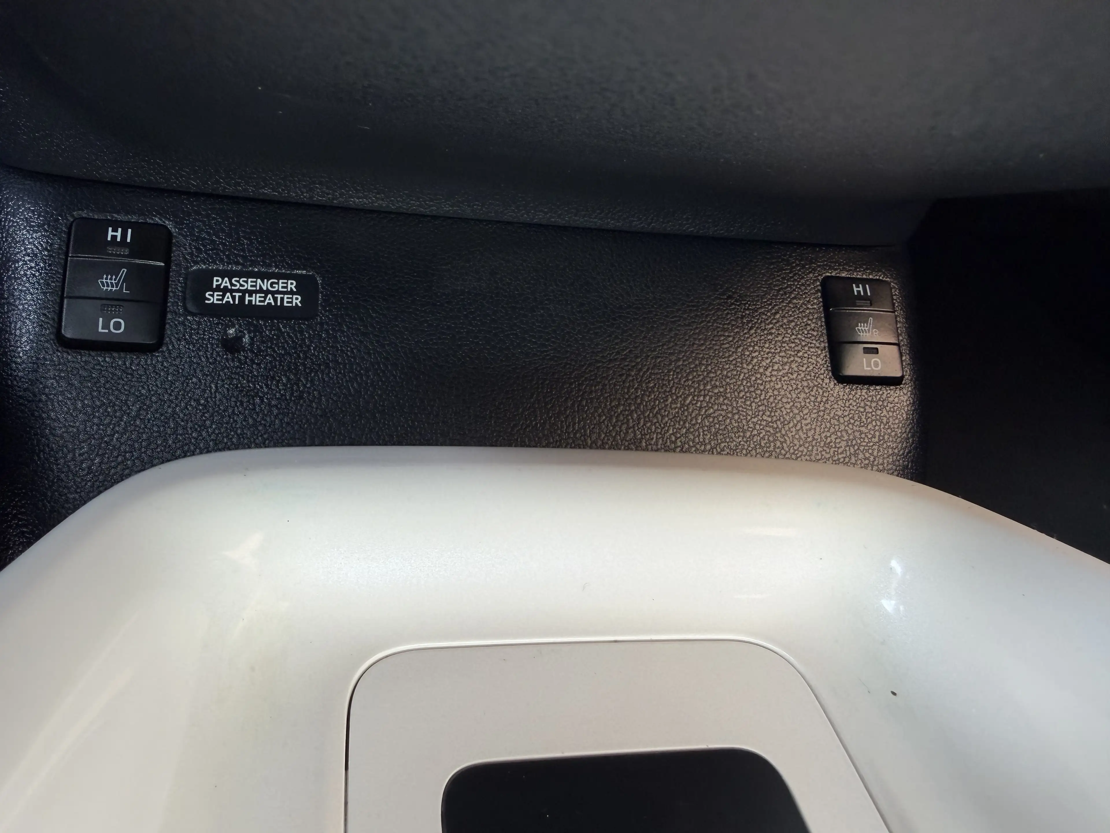 Toyota Prius Prius PHEV 1.8i VVT-i Active Lounge — photo 15