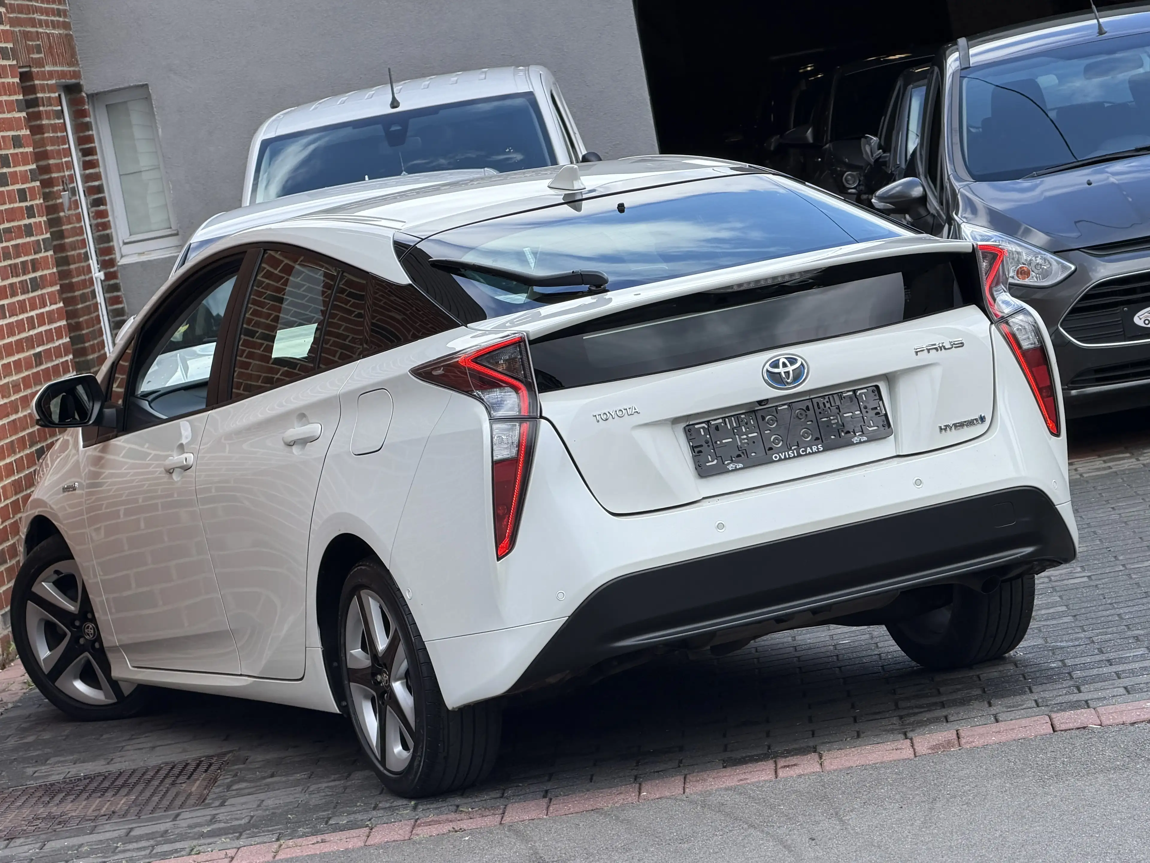 Toyota Prius Prius PHEV 1.8i VVT-i Active Lounge — photo 3