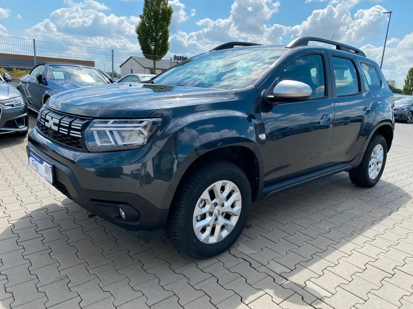 Dacia Duster II Expression 4WD|SZH|CarPlay|KLIMA|1Hd| Grau - 1