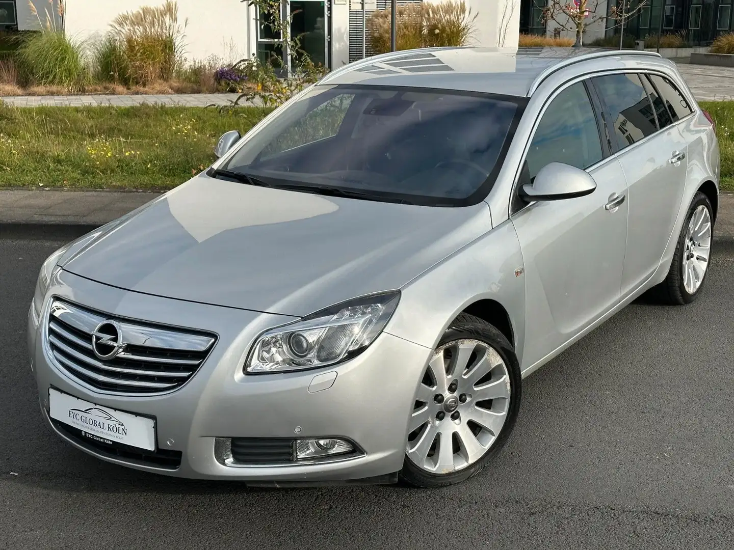 Opel Insignia A Sports Tourer Cosmo, Automatik, Leder Argent - 2